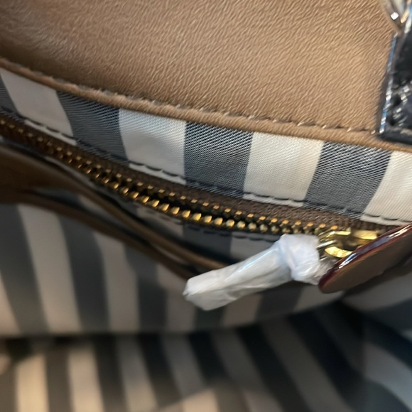 Tre Vero two tone leather handbag with dust bag - Picture 12 of 16